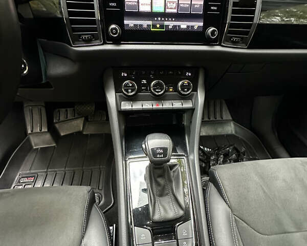 Серый Шкода Kodiaq, объемом двигателя 1.97 л и пробегом 82 тыс. км за 35250 $, фото 18 на Automoto.ua
