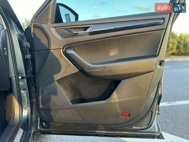 Сірий Шкода Kodiaq, об'ємом двигуна 1.97 л та пробігом 248 тис. км за 27499 $, фото 34 на Automoto.ua