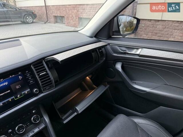 Серый Шкода Kodiaq, объемом двигателя 2 л и пробегом 107 тыс. км за 34600 $, фото 136 на Automoto.ua