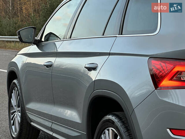 Серый Шкода Kodiaq, объемом двигателя 2 л и пробегом 181 тыс. км за 35399 $, фото 51 на Automoto.ua