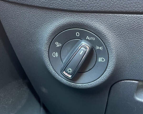 Серый Шкода Kodiaq, объемом двигателя 1.97 л и пробегом 96 тыс. км за 32800 $, фото 15 на Automoto.ua