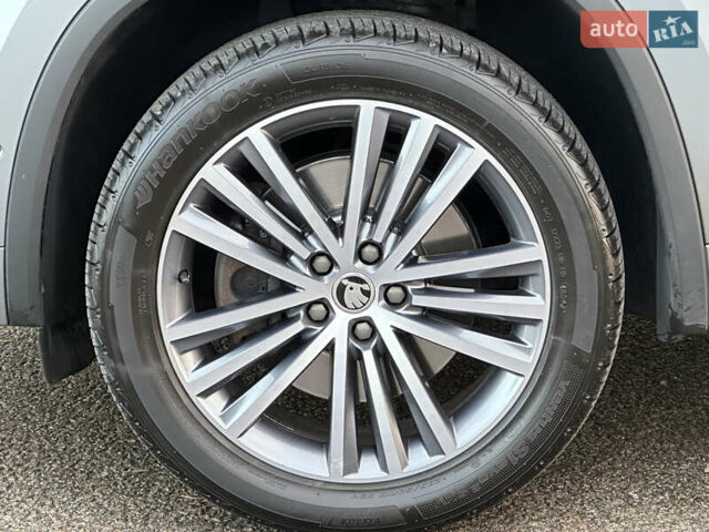 Серый Шкода Kodiaq, объемом двигателя 2 л и пробегом 181 тыс. км за 35399 $, фото 48 на Automoto.ua