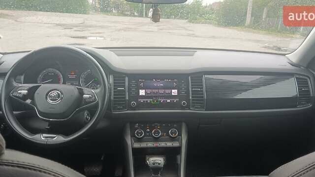 Серый Шкода Kodiaq, объемом двигателя 1.98 л и пробегом 233 тыс. км за 25000 $, фото 8 на Automoto.ua