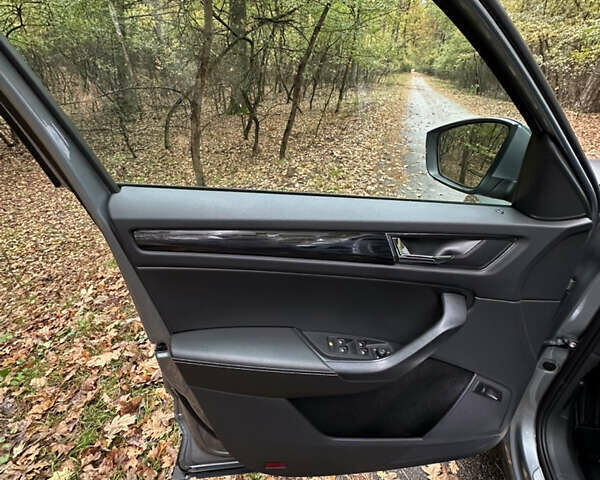 Серый Шкода Kodiaq, объемом двигателя 1.97 л и пробегом 82 тыс. км за 35250 $, фото 22 на Automoto.ua