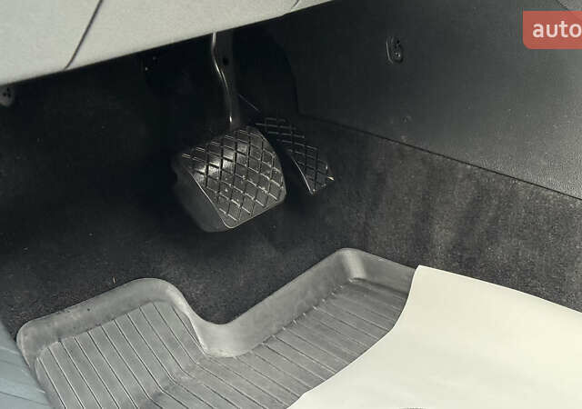 Серый Шкода Kodiaq, объемом двигателя 1.97 л и пробегом 141 тыс. км за 29999 $, фото 38 на Automoto.ua