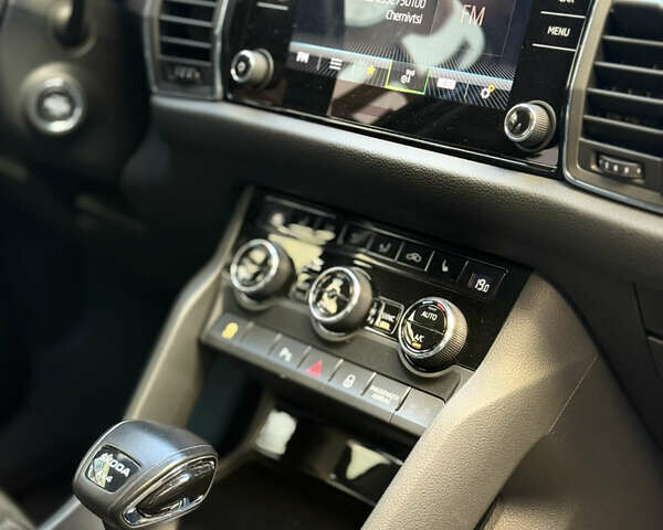 Сірий Шкода Kodiaq, об'ємом двигуна 2 л та пробігом 48 тис. км за 35000 $, фото 19 на Automoto.ua