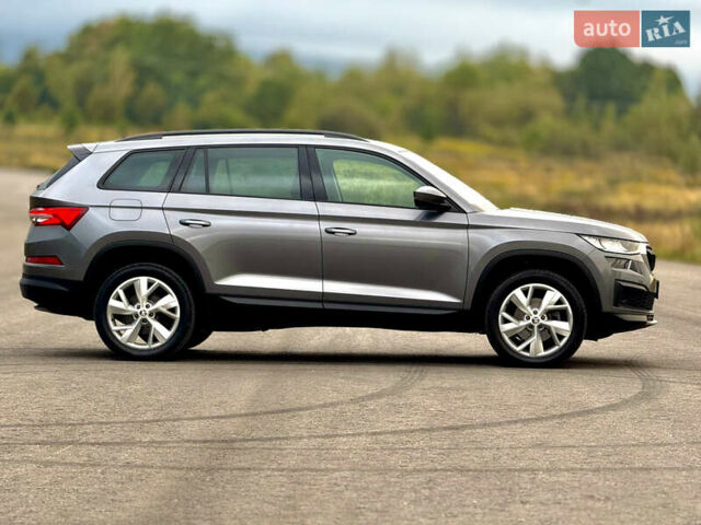 Сірий Шкода Kodiaq, об'ємом двигуна 2 л та пробігом 220 тис. км за 31300 $, фото 28 на Automoto.ua