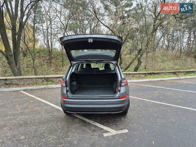 Серый Шкода Kodiaq, объемом двигателя 1.97 л и пробегом 151 тыс. км за 31500 $, фото 8 на Automoto.ua