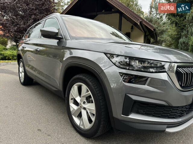 Шкода Kodiaq 2022 у Києві на Automoto.ua Сірий Шкода Kodiaq, об'ємом двигуна 2 л та пробігом 169 тис. км за 35999 $, фото 10 на Automoto.ua