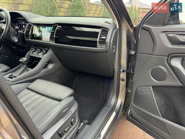 Серый Шкода Kodiaq, объемом двигателя 1.97 л и пробегом 83 тыс. км за 42900 $, фото 39 на Automoto.ua