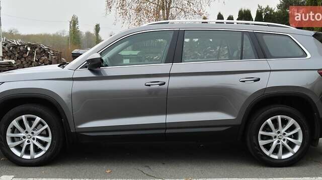 Сірий Шкода Kodiaq, об'ємом двигуна 2 л та пробігом 86 тис. км за 31900 $, фото 6 на Automoto.ua