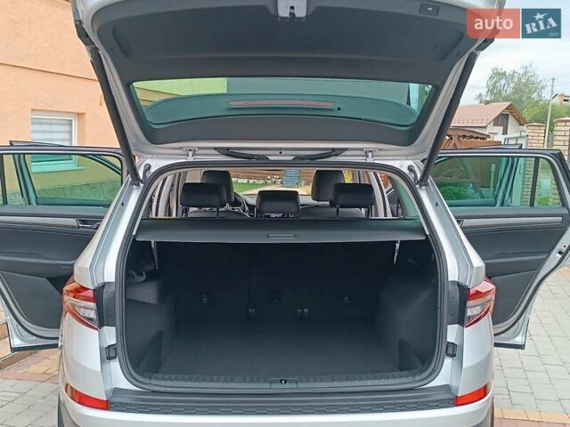 Серый Шкода Kodiaq, объемом двигателя 1.97 л и пробегом 106 тыс. км за 37950 $, фото 54 на Automoto.ua