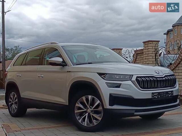 Серый Шкода Kodiaq, объемом двигателя 1.97 л и пробегом 106 тыс. км за 37950 $, фото 8 на Automoto.ua