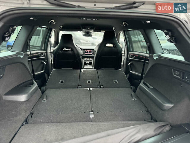 Серый Шкода Kodiaq, объемом двигателя 1.97 л и пробегом 181 тыс. км за 35500 $, фото 126 на Automoto.ua
