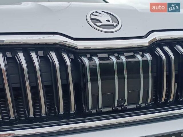 Серый Шкода Kodiaq, объемом двигателя 1.97 л и пробегом 106 тыс. км за 37950 $, фото 11 на Automoto.ua