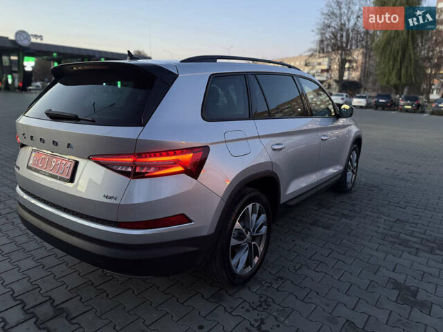 Серый Шкода Kodiaq, объемом двигателя 1.97 л и пробегом 259 тыс. км за 29499 $, фото 6 на Automoto.ua