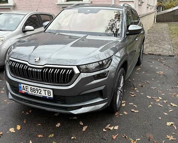 Серый Шкода Kodiaq, объемом двигателя 1.98 л и пробегом 151 тыс. км за 29300 $, фото 1 на Automoto.ua