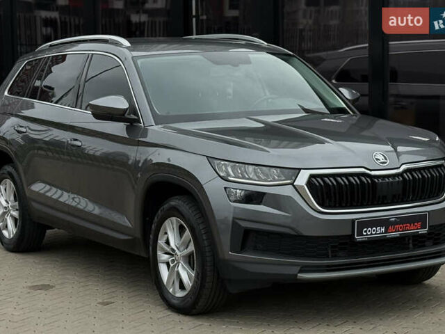 Серый Шкода Kodiaq, объемом двигателя 2 л и пробегом 67 тыс. км за 29999 $, фото 2 на Automoto.ua