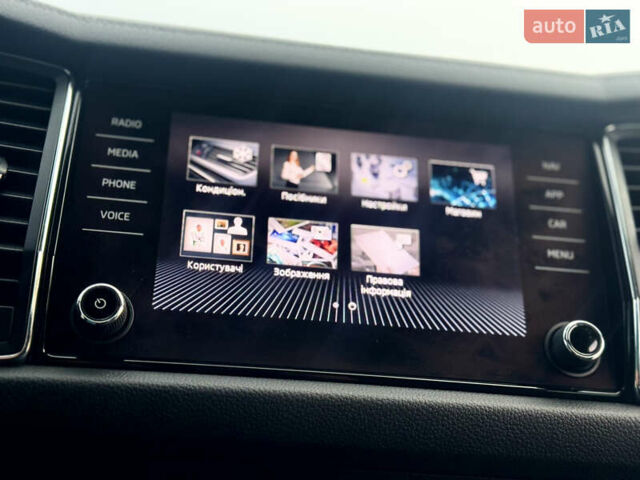 Сірий Шкода Kodiaq, об'ємом двигуна 2 л та пробігом 220 тис. км за 31300 $, фото 62 на Automoto.ua