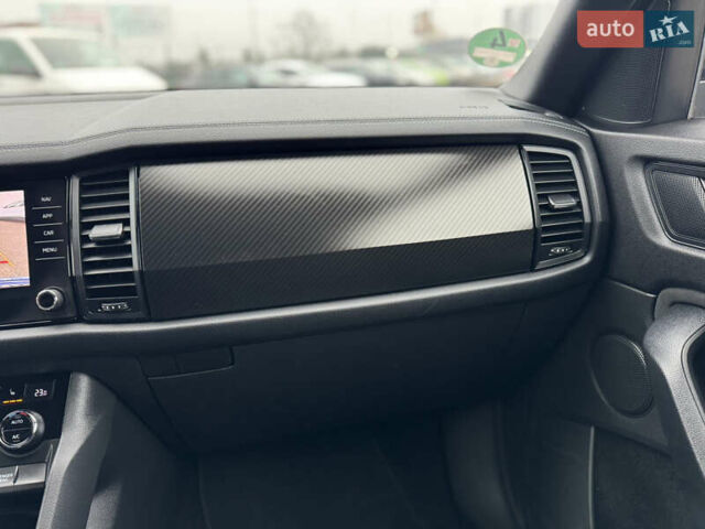 Серый Шкода Kodiaq, объемом двигателя 1.97 л и пробегом 181 тыс. км за 35500 $, фото 66 на Automoto.ua