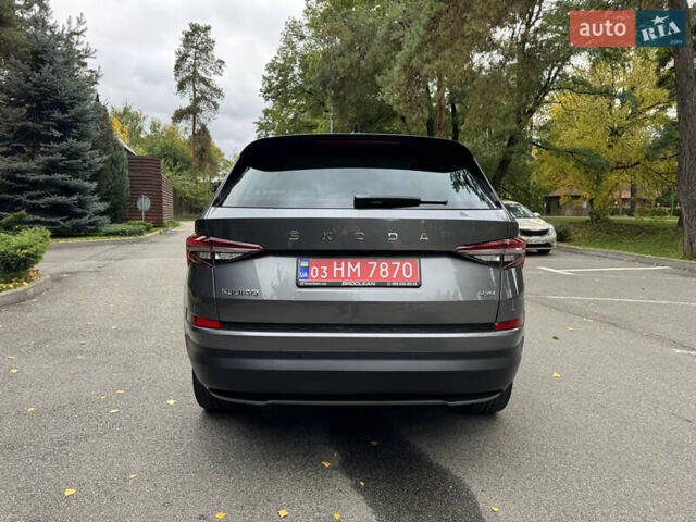 Шкода Kodiaq 2022 у Києві на Automoto.ua Сірий Шкода Kodiaq, об'ємом двигуна 2 л та пробігом 169 тис. км за 35999 $, фото 6 на Automoto.ua