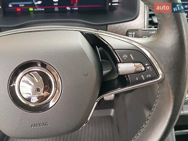 Серый Шкода Kodiaq, объемом двигателя 1.97 л и пробегом 106 тыс. км за 37700 $, фото 74 на Automoto.ua