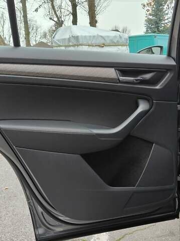Сірий Шкода Kodiaq, об'ємом двигуна 2 л та пробігом 86 тис. км за 31900 $, фото 33 на Automoto.ua