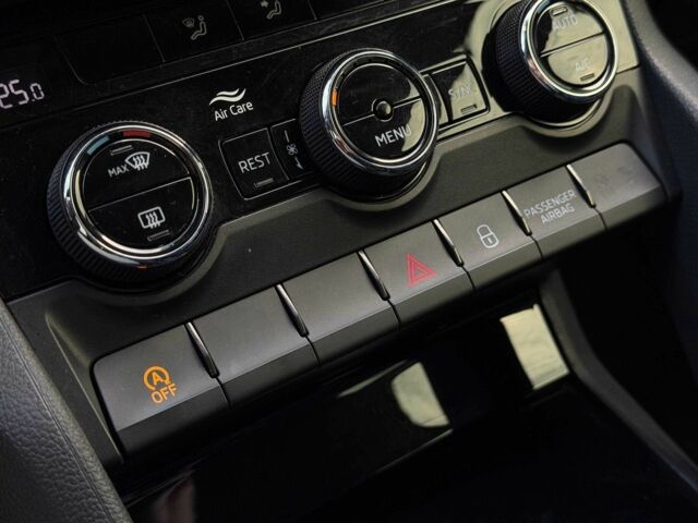 Серый Шкода Kodiaq, объемом двигателя 1.5 л и пробегом 80 тыс. км за 32000 $, фото 21 на Automoto.ua