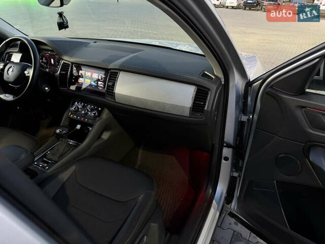 Серый Шкода Kodiaq, объемом двигателя 1.97 л и пробегом 259 тыс. км за 29499 $, фото 25 на Automoto.ua