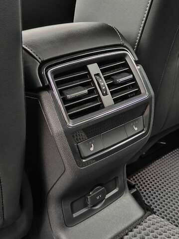 Сірий Шкода Kodiaq, об'ємом двигуна 2 л та пробігом 86 тис. км за 31900 $, фото 34 на Automoto.ua