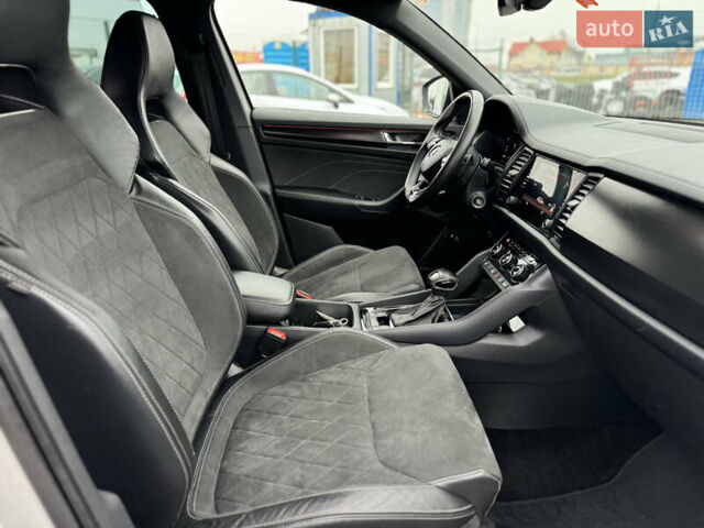 Серый Шкода Kodiaq, объемом двигателя 1.97 л и пробегом 181 тыс. км за 35500 $, фото 98 на Automoto.ua