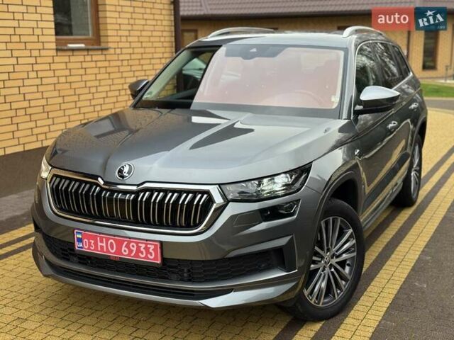 Серый Шкода Kodiaq, объемом двигателя 1.97 л и пробегом 83 тыс. км за 42900 $, фото 3 на Automoto.ua