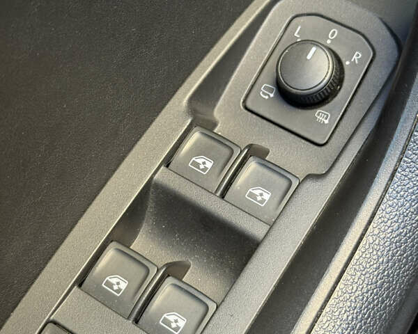 Сірий Шкода Kodiaq, об'ємом двигуна 2 л та пробігом 48 тис. км за 35000 $, фото 23 на Automoto.ua