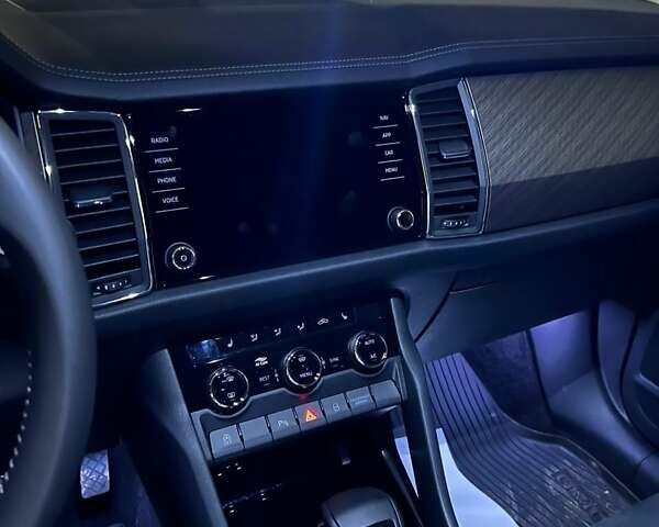 Серый Шкода Kodiaq, объемом двигателя 1.97 л и пробегом 75 тыс. км за 37999 $, фото 7 на Automoto.ua
