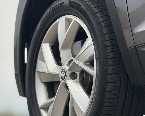 Сірий Шкода Kodiaq, об'ємом двигуна 2 л та пробігом 220 тис. км за 31200 $, фото 61 на Automoto.ua