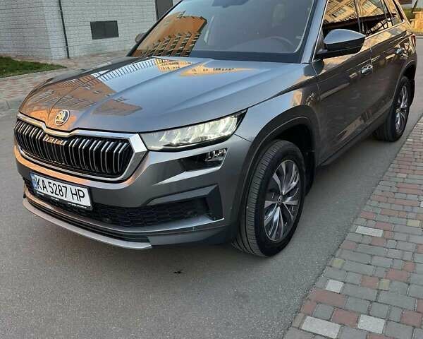 Серый Шкода Kodiaq, объемом двигателя 1.97 л и пробегом 90 тыс. км за 35500 $, фото 6 на Automoto.ua