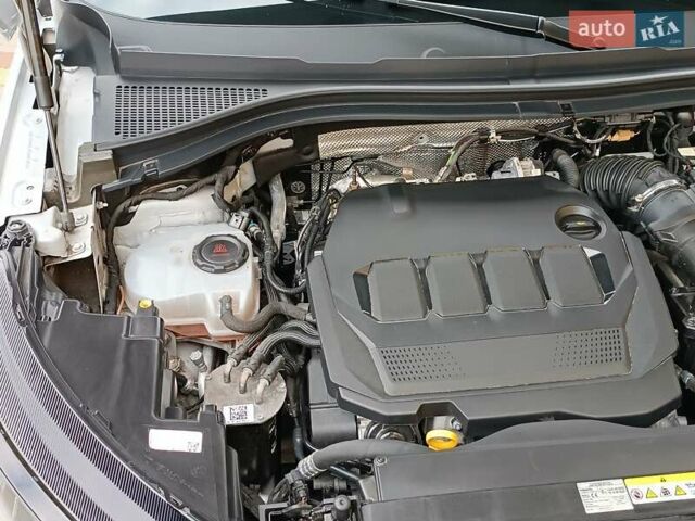 Серый Шкода Kodiaq, объемом двигателя 1.97 л и пробегом 106 тыс. км за 37950 $, фото 68 на Automoto.ua