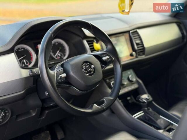 Серый Шкода Kodiaq, объемом двигателя 1.5 л и пробегом 80 тыс. км за 32000 $, фото 44 на Automoto.ua