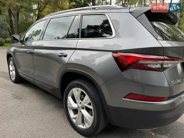 Шкода Kodiaq 2022 у Києві на Automoto.ua Сірий Шкода Kodiaq, об'ємом двигуна 2 л та пробігом 169 тис. км за 35999 $, фото 14 на Automoto.ua