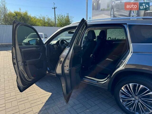 Серый Шкода Kodiaq, объемом двигателя 1.97 л и пробегом 165 тыс. км за 35200 $, фото 34 на Automoto.ua