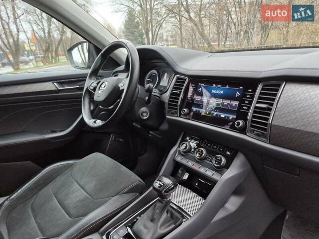 Серый Шкода Kodiaq, объемом двигателя 1.97 л и пробегом 151 тыс. км за 31500 $, фото 16 на Automoto.ua