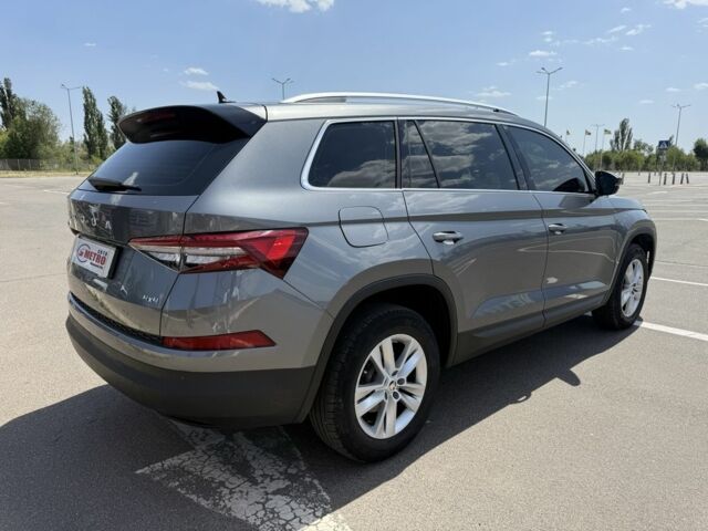 Шкода Kodiaq 2022 в Кривом Роге на Automoto.ua Серый Шкода Kodiaq, объемом двигателя 2 л и пробегом 69 тыс. км за 31500 $, фото 4 на Automoto.ua