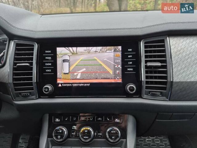 Серый Шкода Kodiaq, объемом двигателя 1.97 л и пробегом 151 тыс. км за 31500 $, фото 15 на Automoto.ua