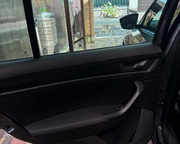 Серый Шкода Kodiaq, объемом двигателя 1.97 л и пробегом 90 тыс. км за 42000 $, фото 11 на Automoto.ua