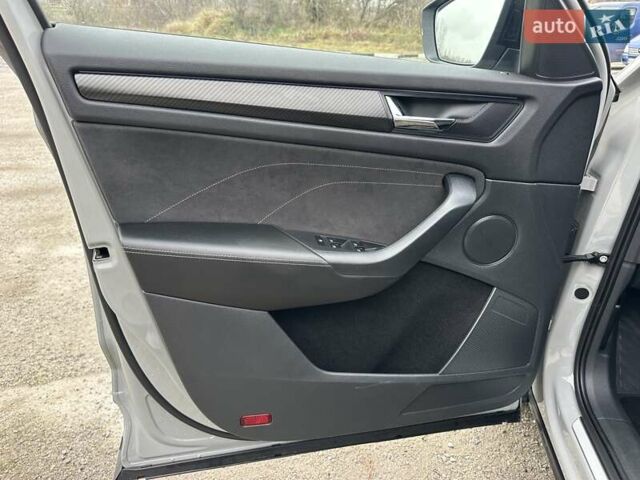 Серый Шкода Kodiaq, объемом двигателя 1.97 л и пробегом 188 тыс. км за 36950 $, фото 45 на Automoto.ua