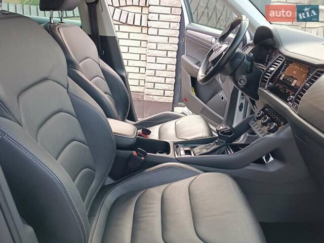 Серый Шкода Kodiaq, объемом двигателя 1.97 л и пробегом 106 тыс. км за 37799 $, фото 50 на Automoto.ua