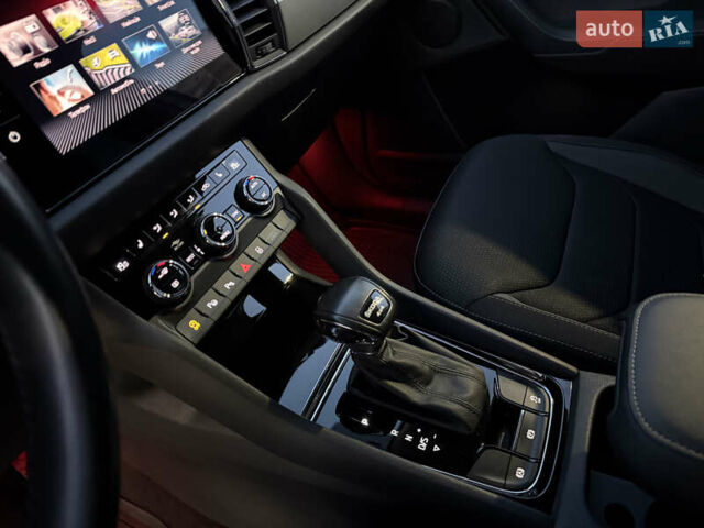 Серый Шкода Kodiaq, объемом двигателя 1.97 л и пробегом 259 тыс. км за 29499 $, фото 23 на Automoto.ua
