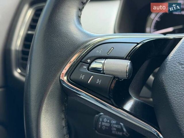 Серый Шкода Kodiaq, объемом двигателя 1.5 л и пробегом 80 тыс. км за 32000 $, фото 55 на Automoto.ua