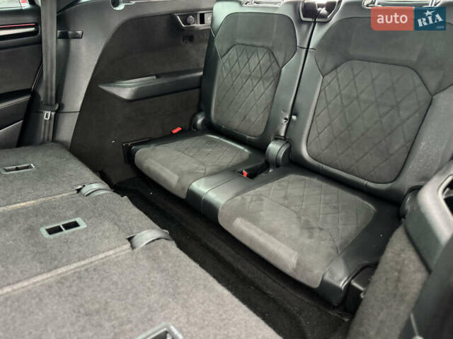 Серый Шкода Kodiaq, объемом двигателя 1.97 л и пробегом 181 тыс. км за 35500 $, фото 131 на Automoto.ua