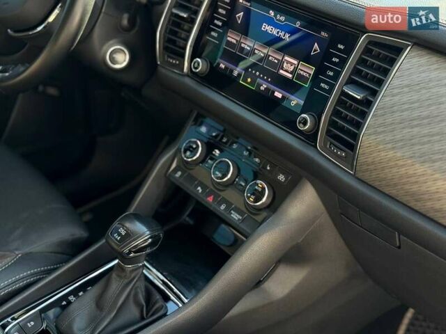 Серый Шкода Kodiaq, объемом двигателя 1.97 л и пробегом 165 тыс. км за 35200 $, фото 17 на Automoto.ua